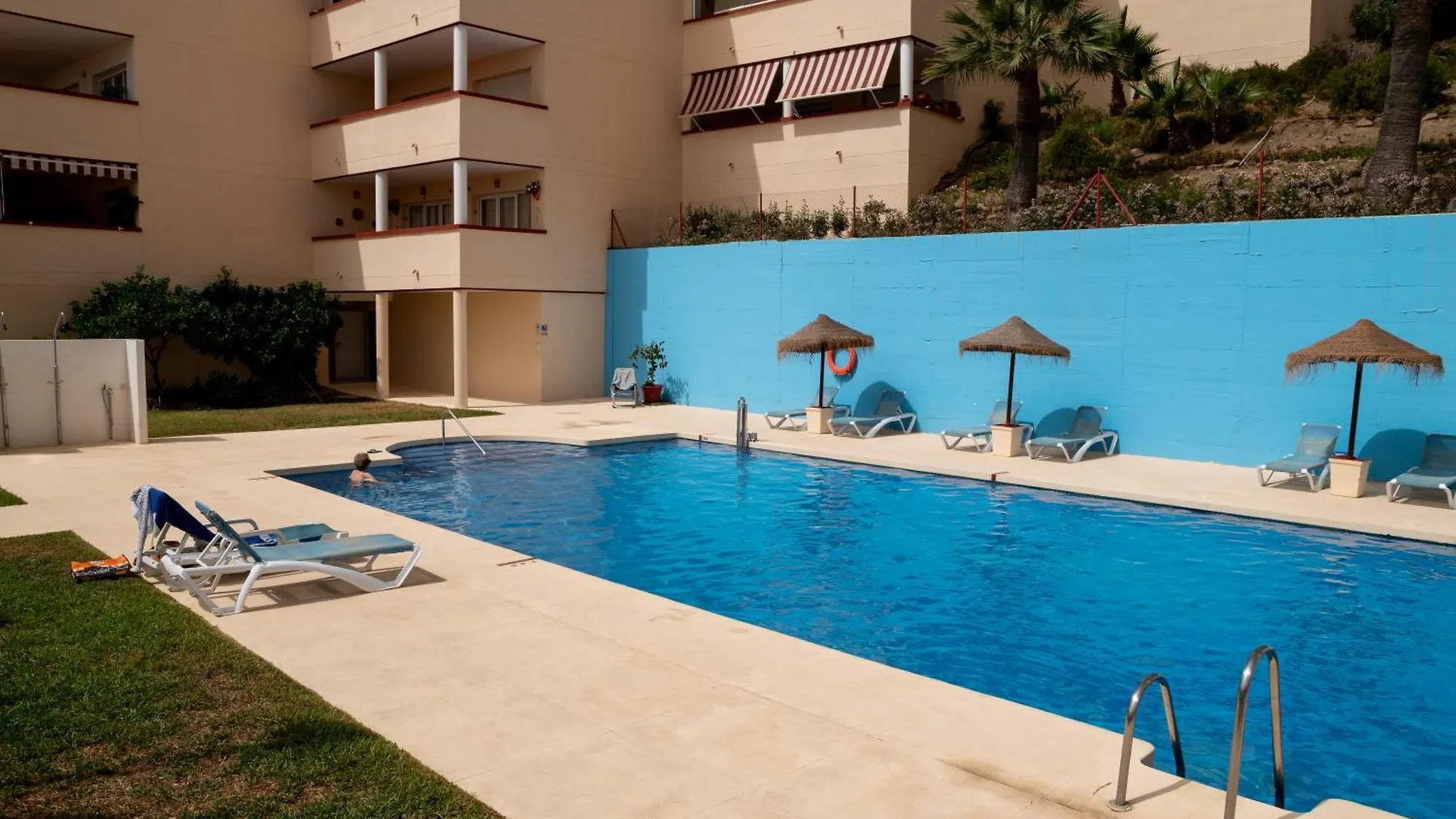 Exquisito Apartamento En Alquiler Con Vistas Panoramicas Al Mar En Benalmádena